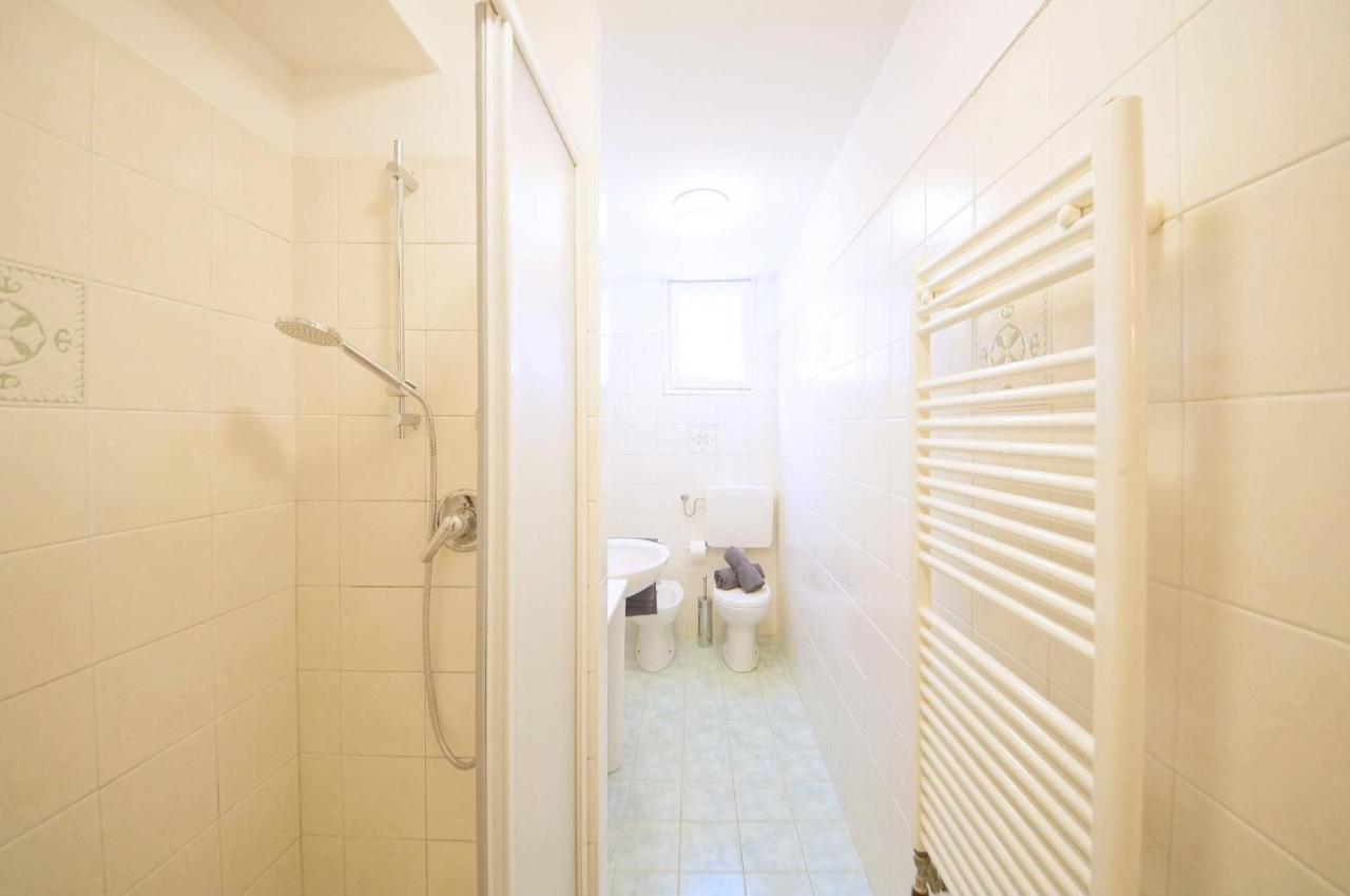 Gondola View Apartment Venice Exterior photo